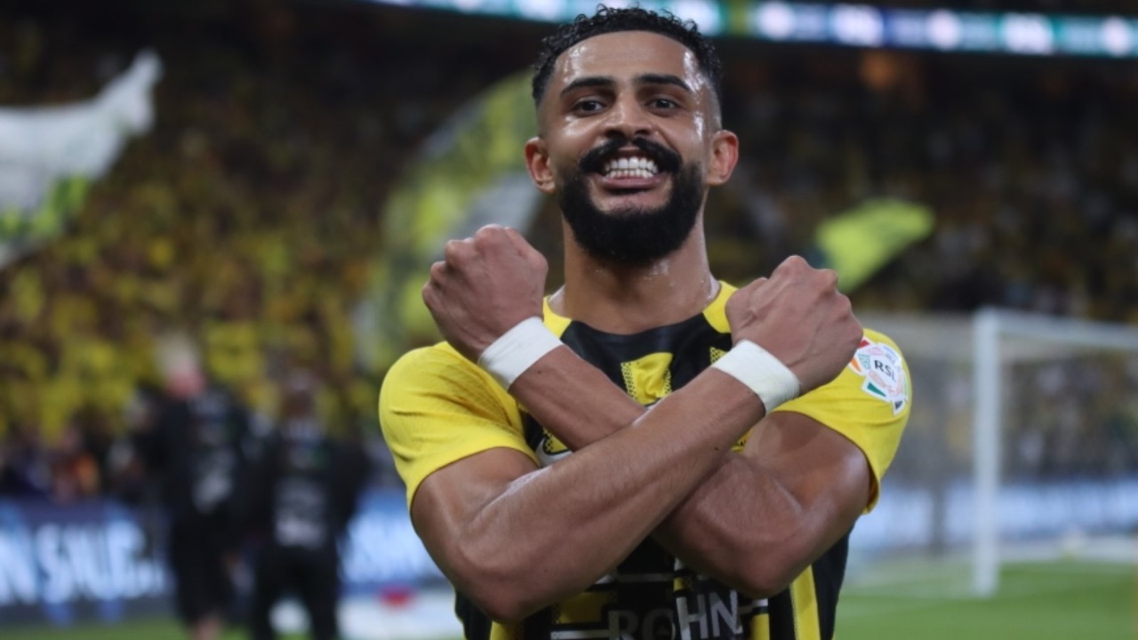 الإصابة تبعد مدافع الاتحاد عن الملاعب